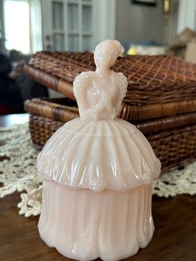 Akro Agate Lady pink milk glass powder jar